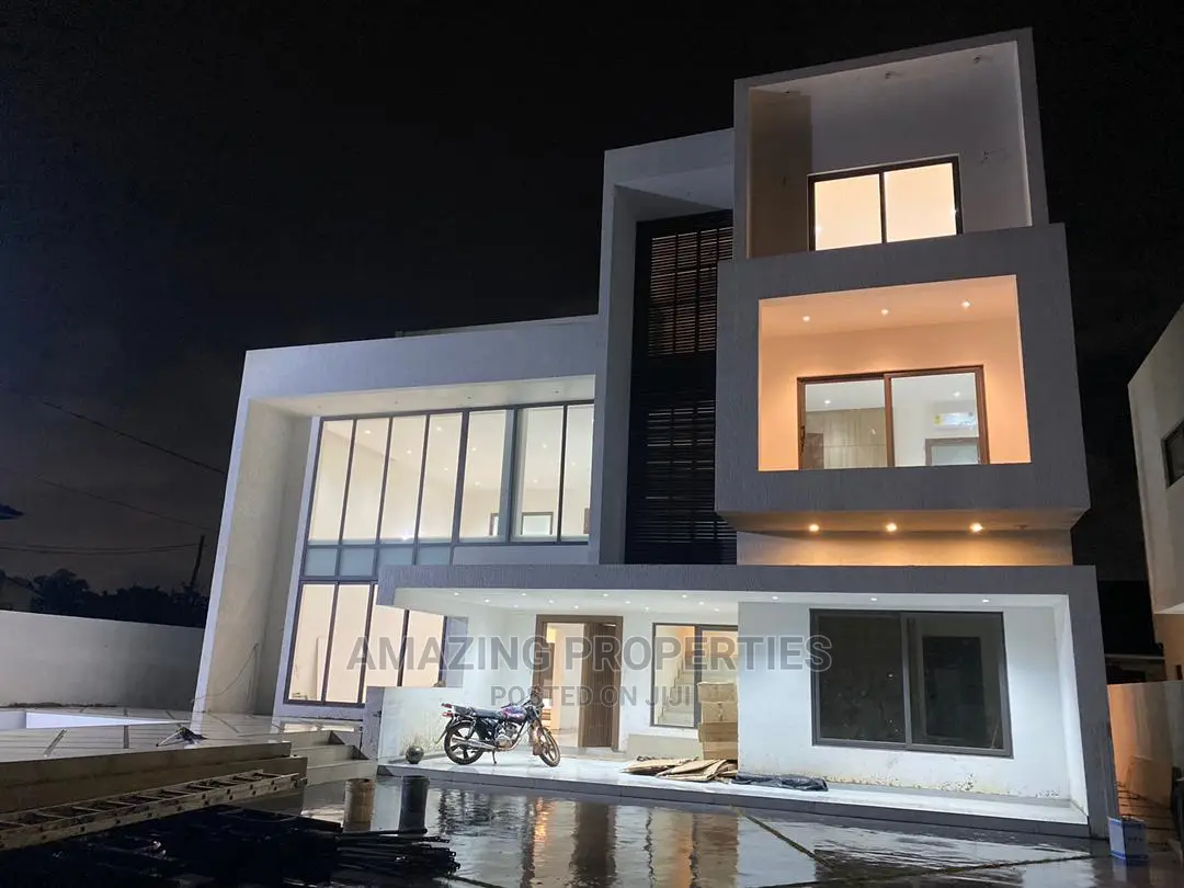 5bdrm House in East Legon for Sale in East Legon