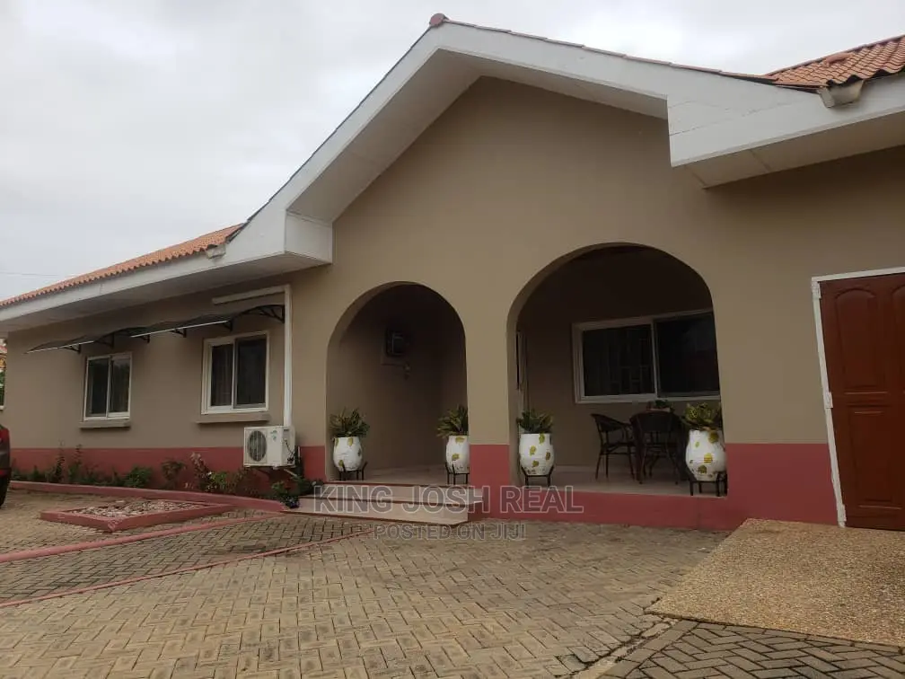 Fully Furnished 3 Bedroom House for Rent at East Airport in Regimanuel Gray Estates