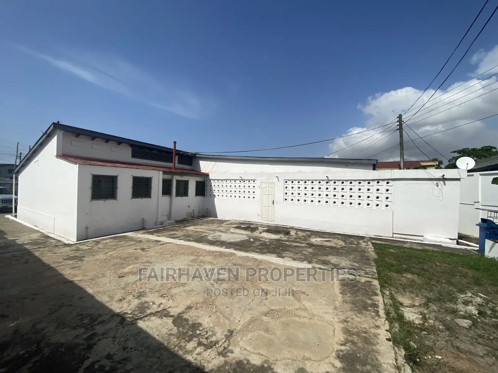 5bdrm House in Nyaniba Estate, Osu for rent in Osu