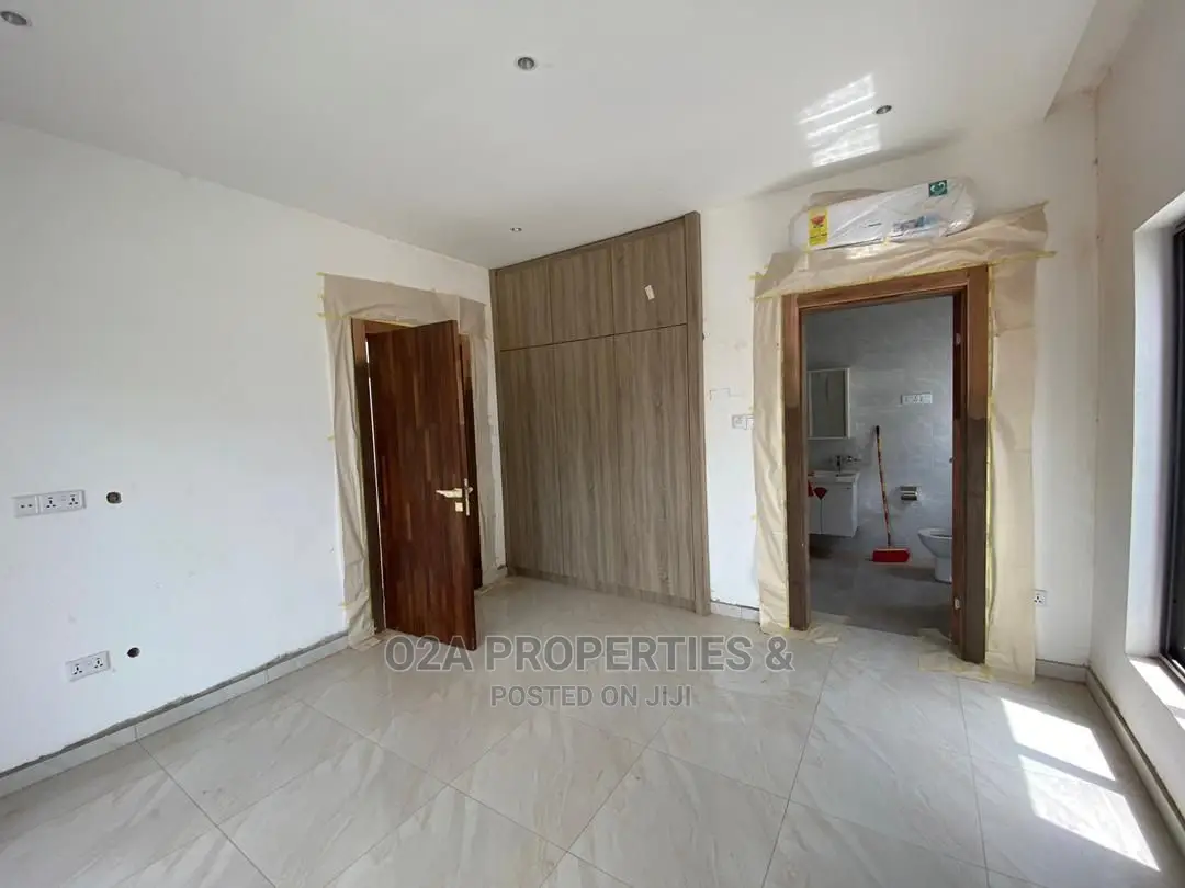 5bdrm House in American House for Sale in American House