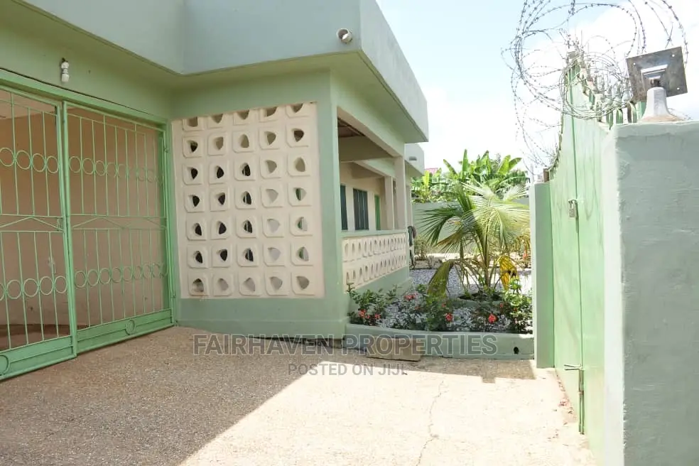 5bdrm House in Fairhaven Properties, Agona East for Sale in Agona East