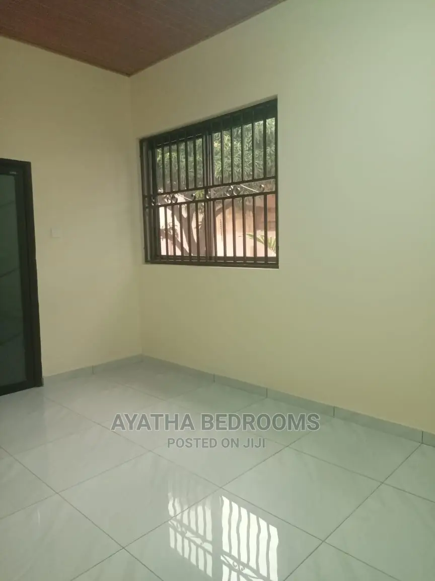 5bdrm House in Ayathar Bedroom, Teshie for Rent in Teshie