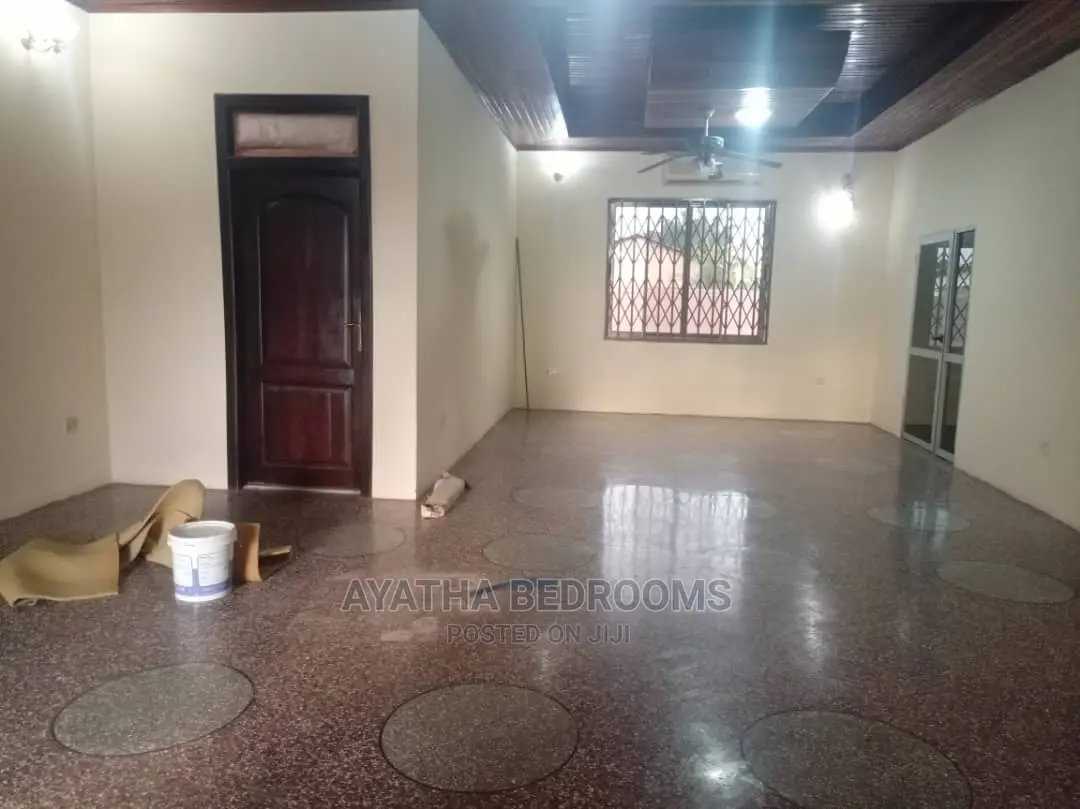 5bdrm House in Ayathar Bedroom, Teshie for Rent in Teshie