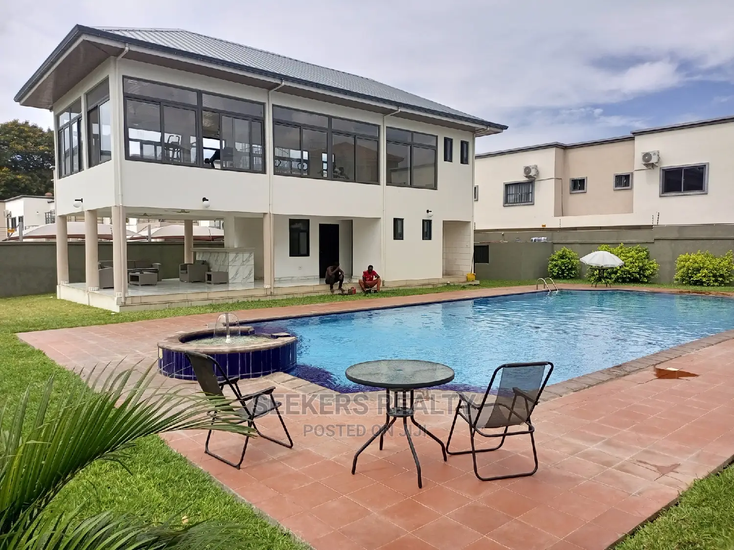 4bdrm Townhouse / Terrace in Seekers Realty, Cantonments for rent in Cantonments