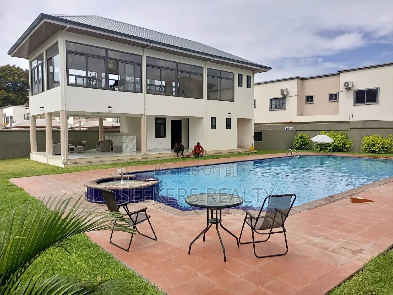4bdrm Townhouse / Terrace in Seekers Realty, Cantonments for rent in Cantonments