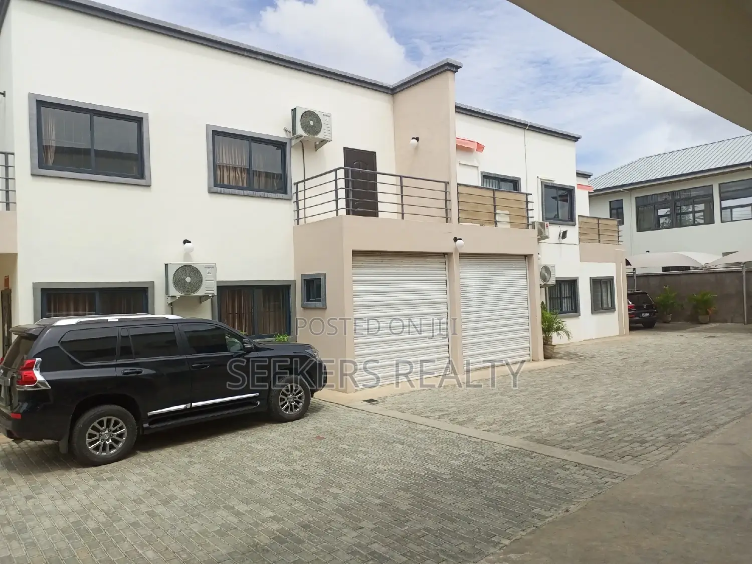 4bdrm Townhouse / Terrace in Seekers Realty, Cantonments for rent in Cantonments