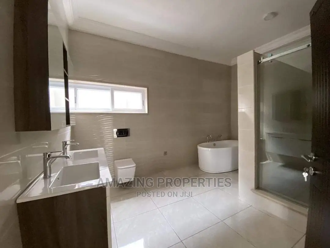 5bdrm House in Airport Residential Area for Sale in Airport Residential Area
