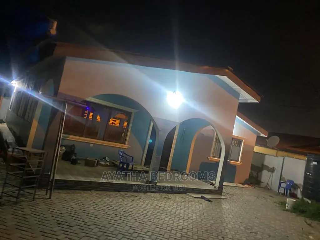 3bdrm House in Ayathar Bedroom, Spintex for Rent in Spintex