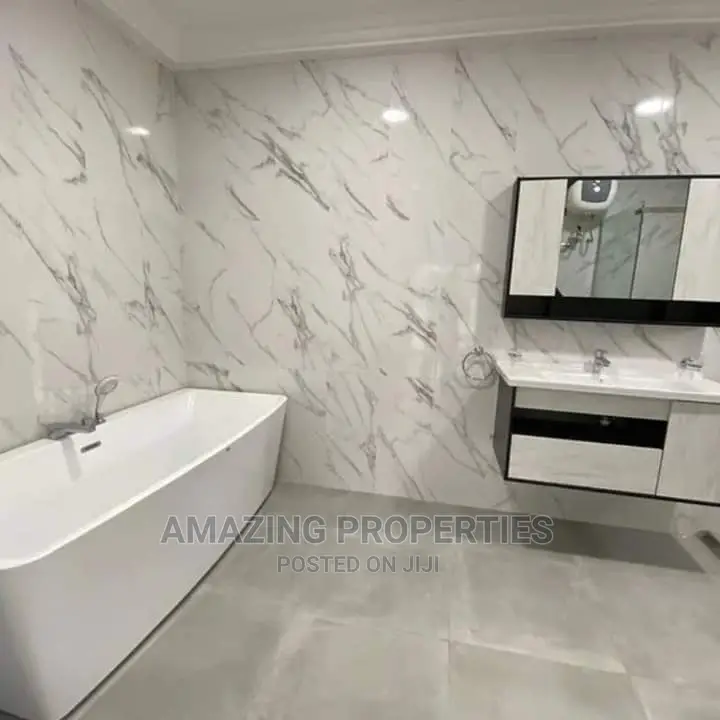 5bdrm House in East Legon for Sale in East Legon
