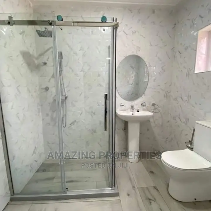 5bdrm House in East Legon for Sale in East Legon