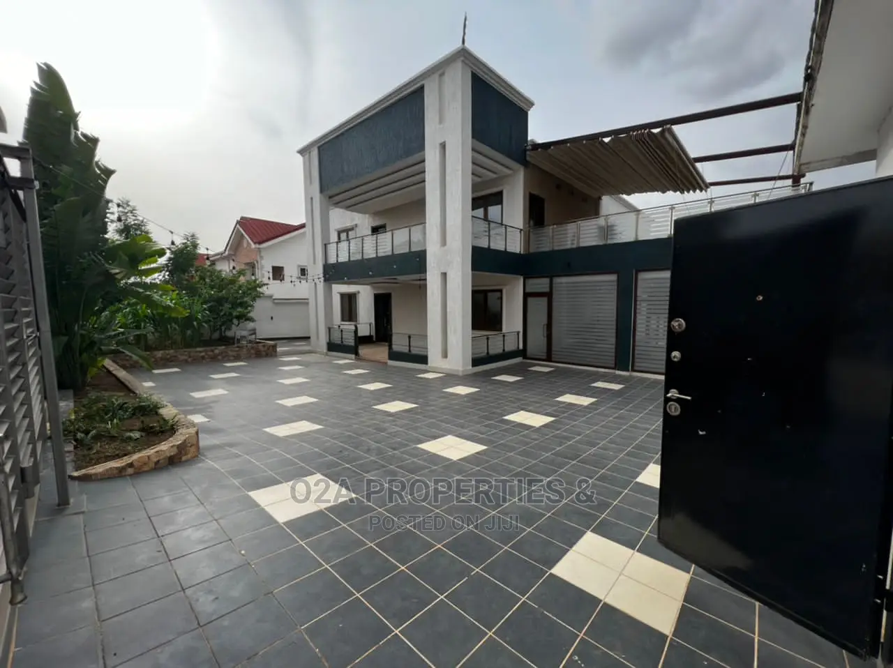 5bdrm House in Kumasi Metropolitan for Sale in Kumasi Metropolitan