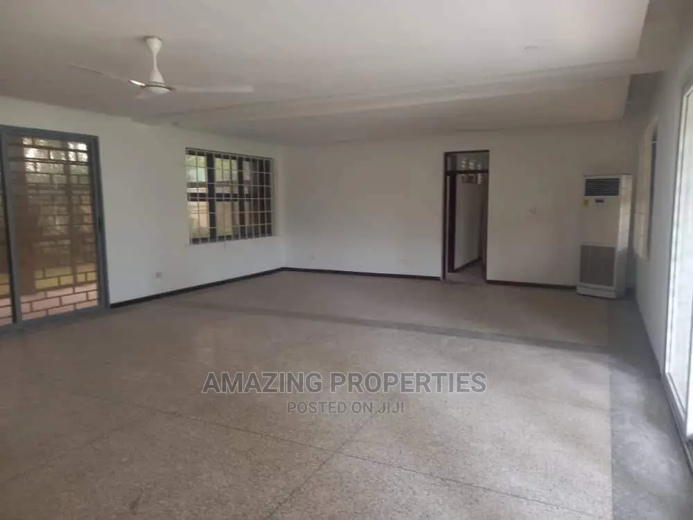 5bdrm House in Airport-Residential for Rent in Airport Residential Area