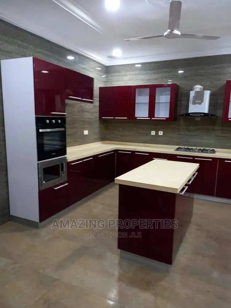 5bdrm House in Post 
Location:, Dworwulu for Rent in Dworwulu