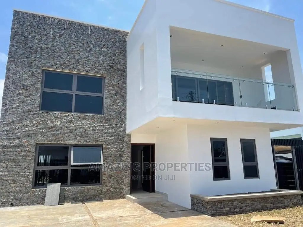 4bdrm House in Airport Residential Area for Sale in Airport Residential Area