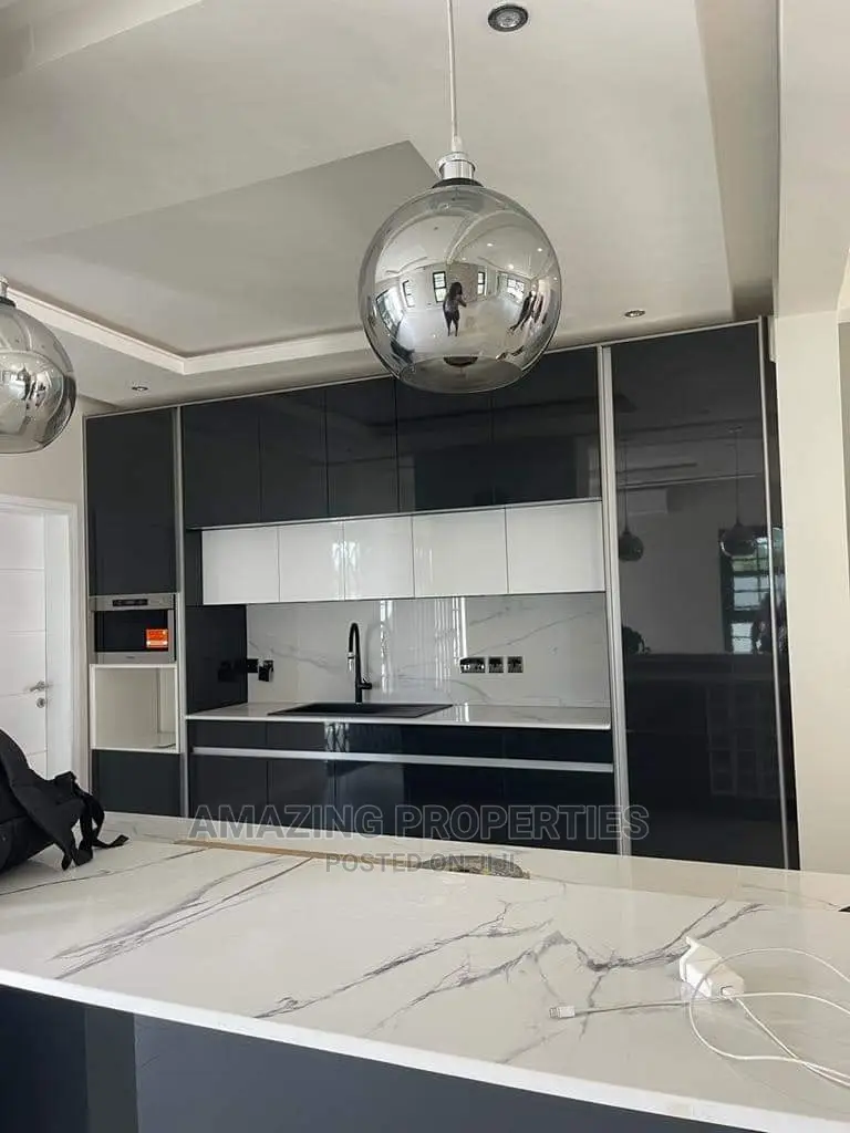4bdrm House in Airport Residential Area for Sale in Airport Residential Area