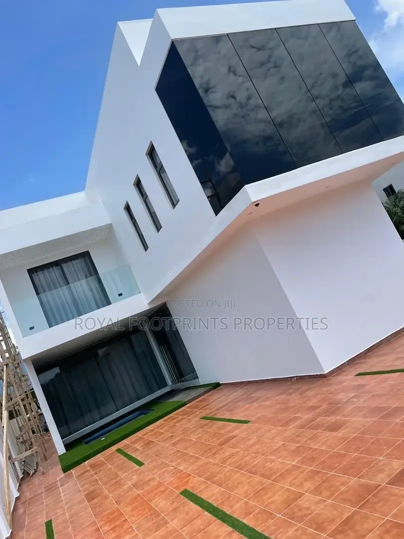 4bdrm House in Royal Footprint, East Legon for Sale in East Legon