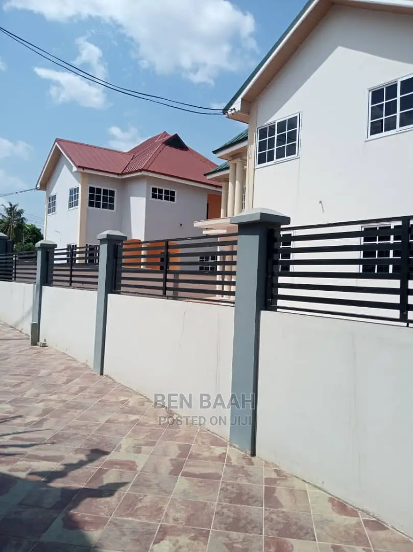 4bdrm Duplex in Ben Properties, Haatso for Sale in Haatso