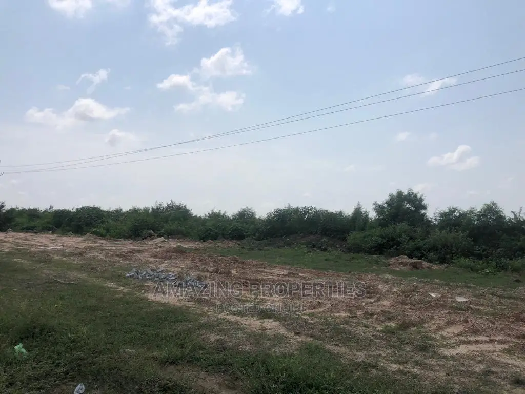 20 Plots of Land for Sale at Trasacco in Adjiriganor