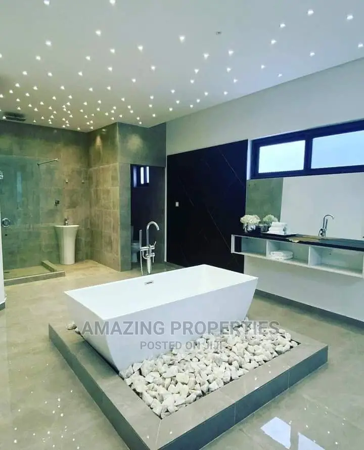 4bdrm House in West Trasacco, Adjiriganor for Sale in Adjiriganor