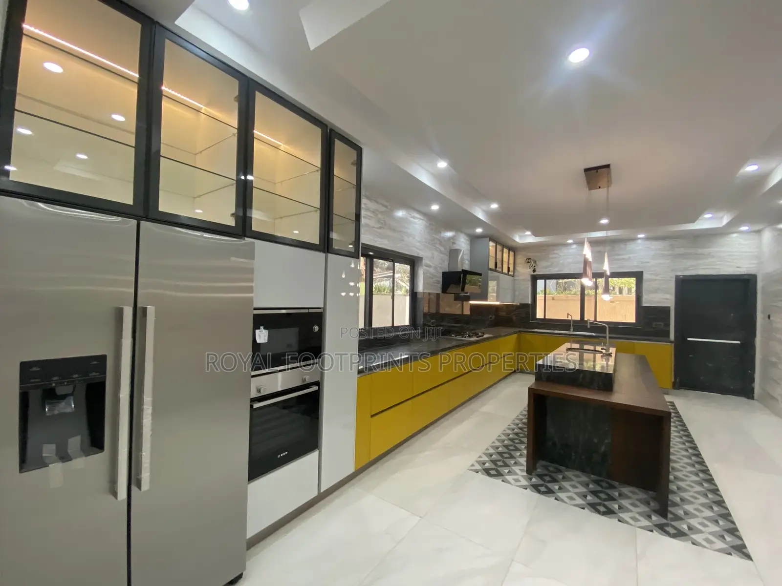 5bdrm Mansion in Royal Footprint, East Legon for Sale in East Legon