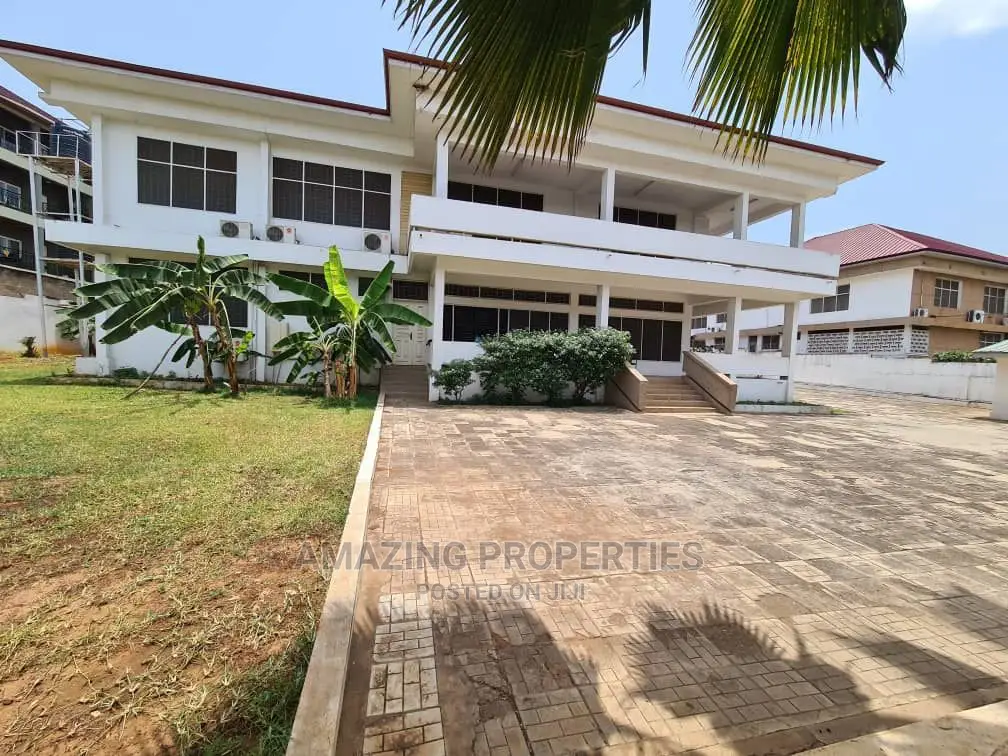 4bdrm Farm House in 4-Bedroom Self, Airport Residential Area for Rent in Airport Residential Area