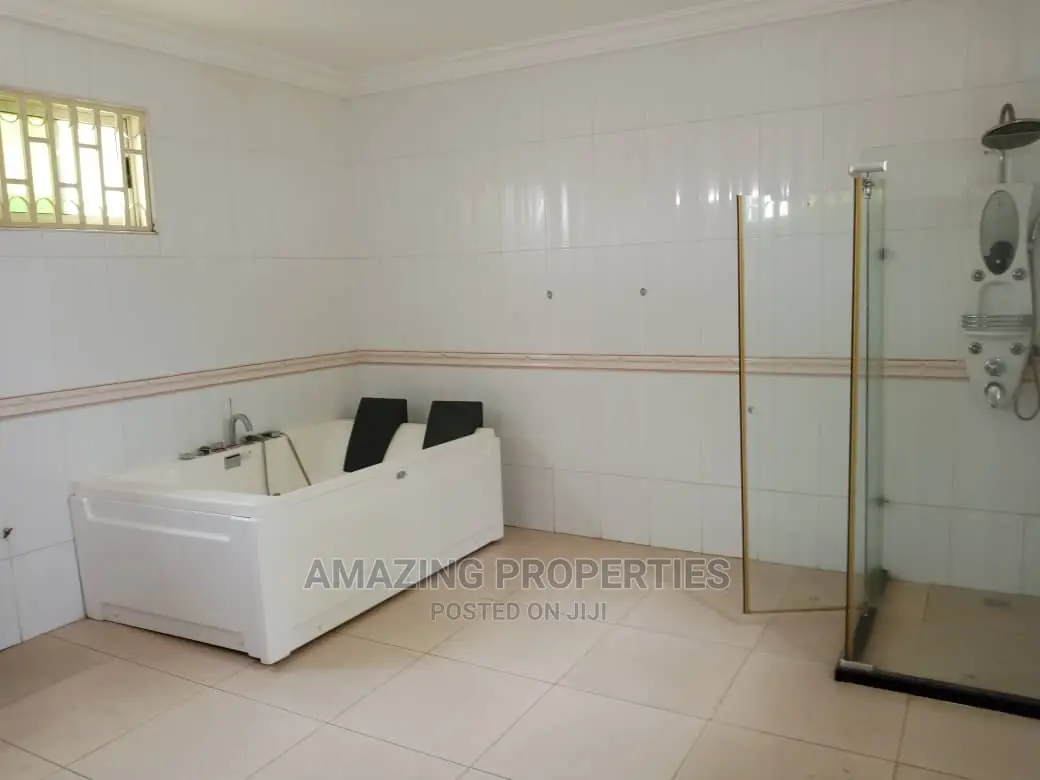 7bdrm House in American House for Rent in American House