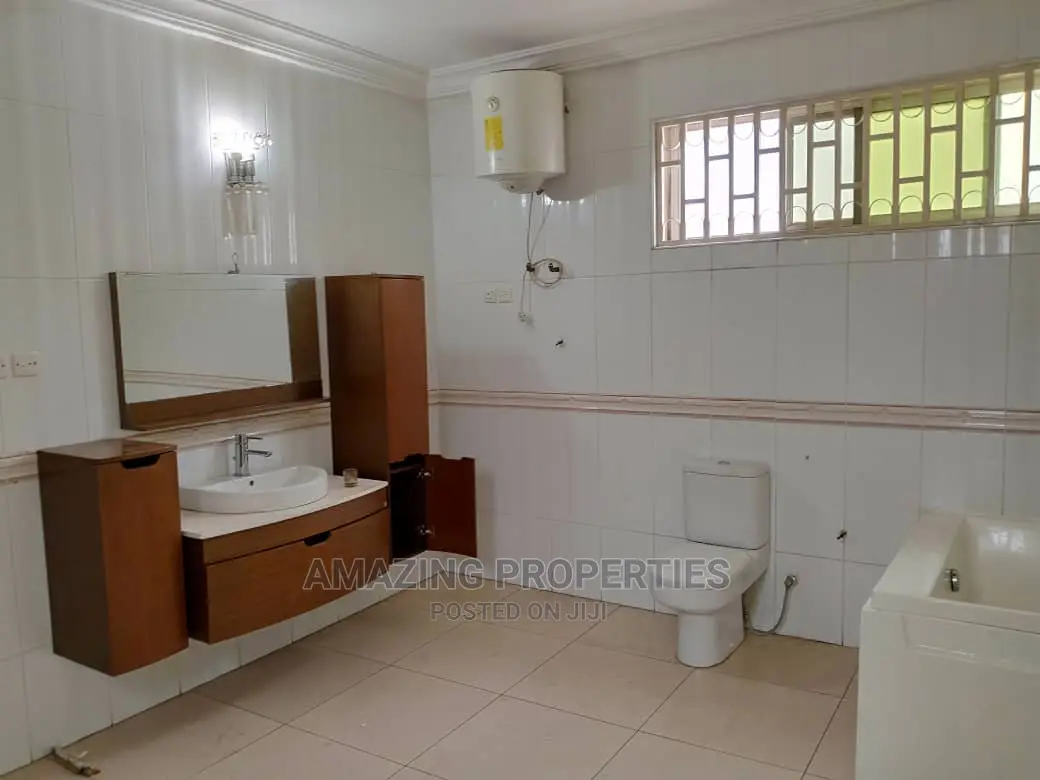7bdrm House in American House for Rent in American House
