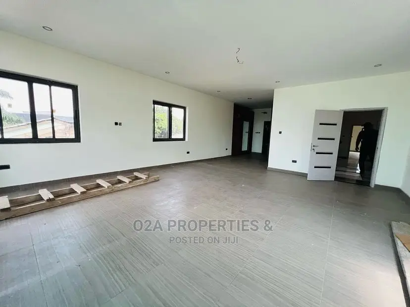 5bdrm House in American House for Sale in American House