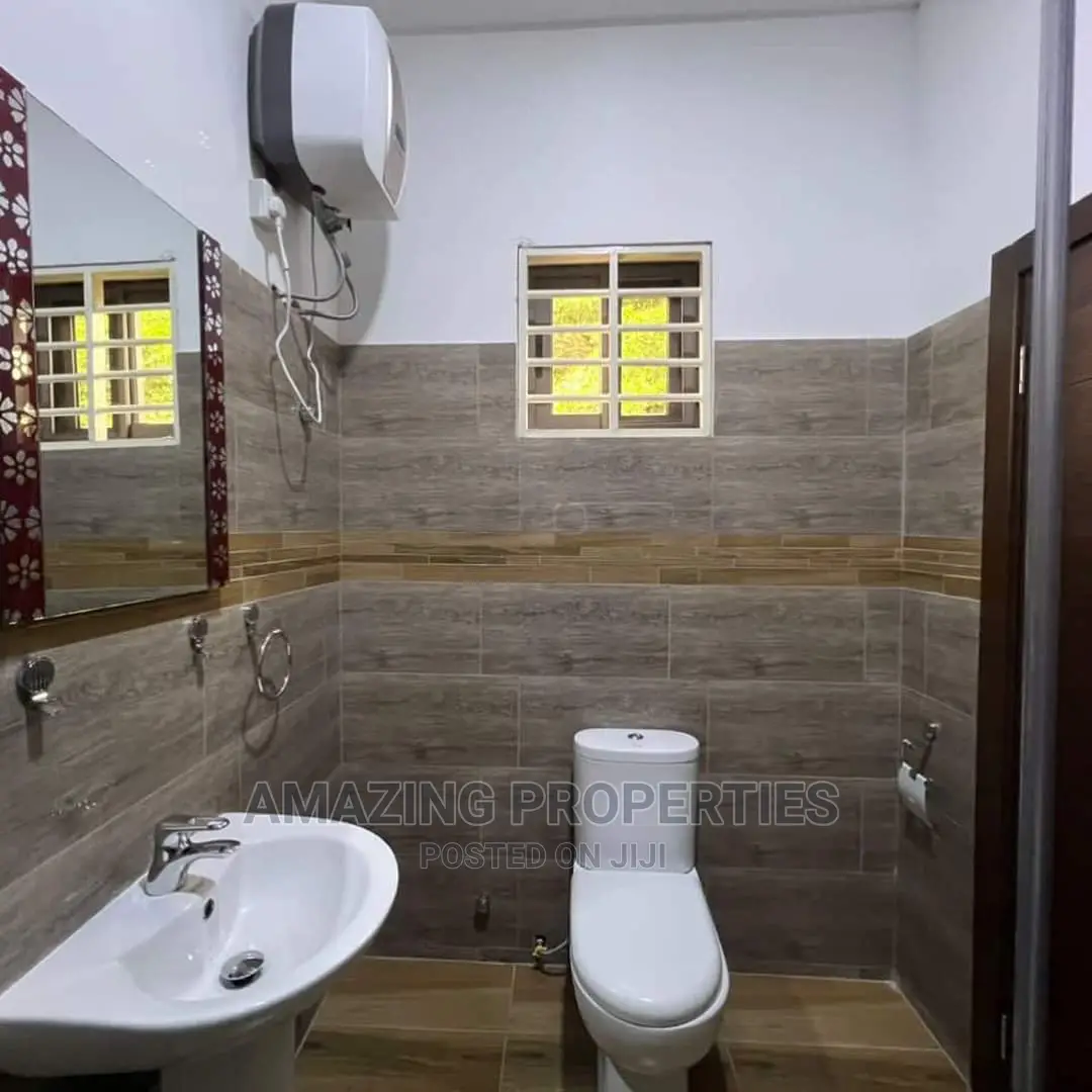 4bdrm House in for Rent 4 for Rent in East Legon