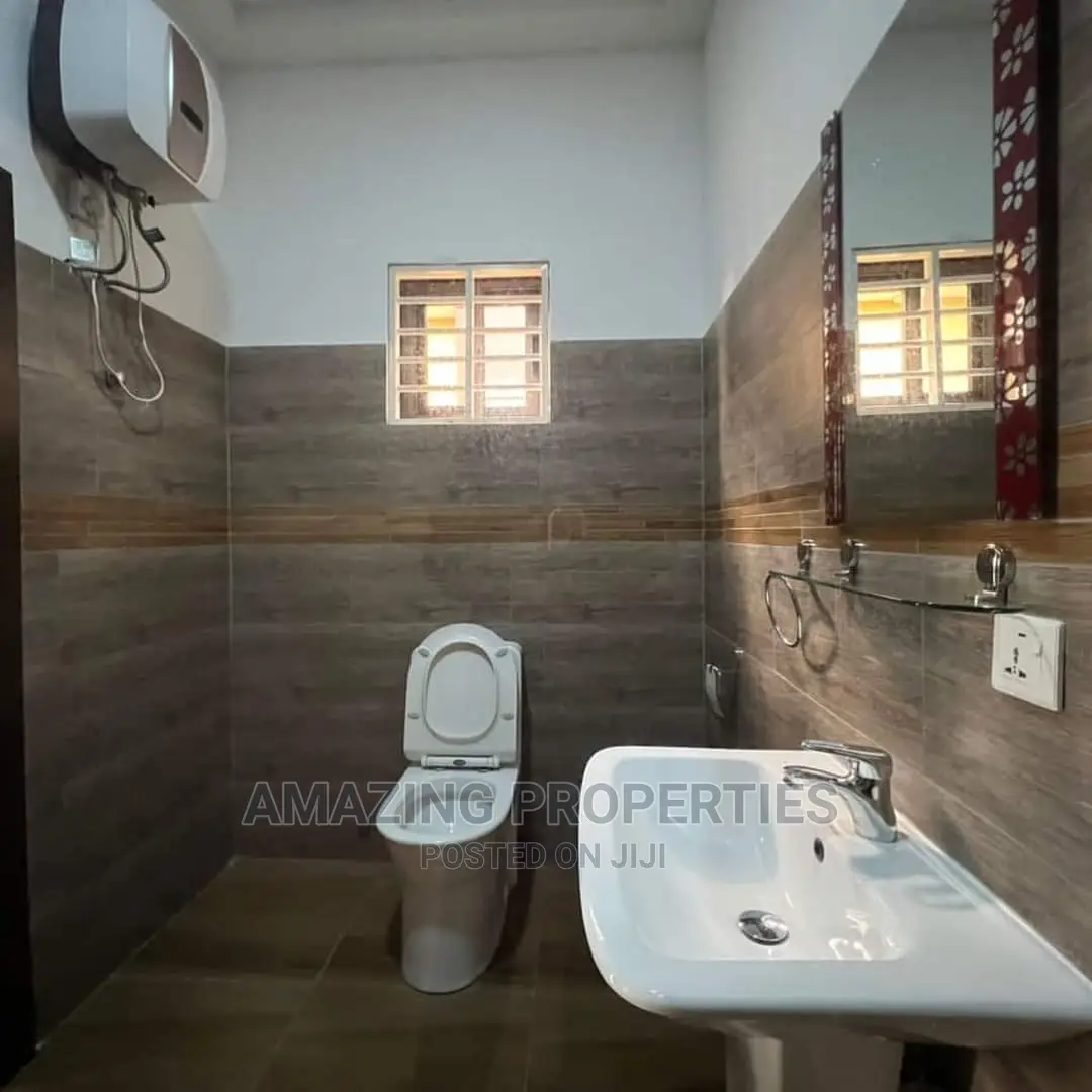 4bdrm House in for Rent 4 for Rent in East Legon