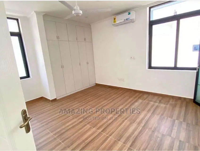 4bdrm House in for Rent 4, Cantonments for Rent in Cantonments