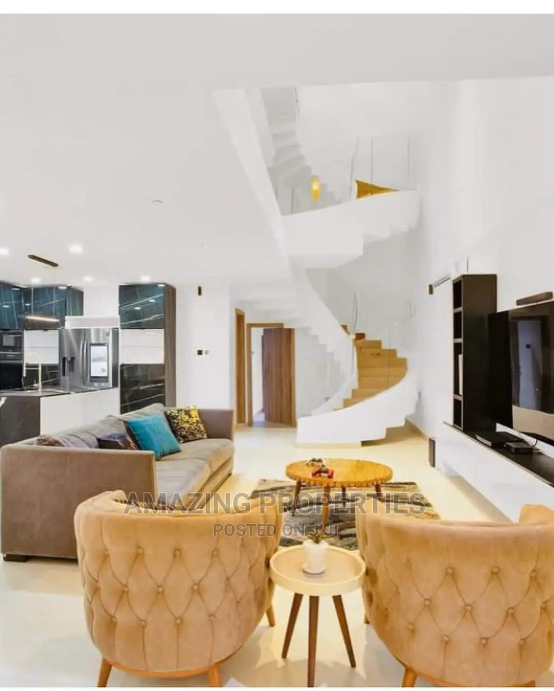 4bdrm House in Luxurious 4 Bedroom for Sale in Lake Side Estate