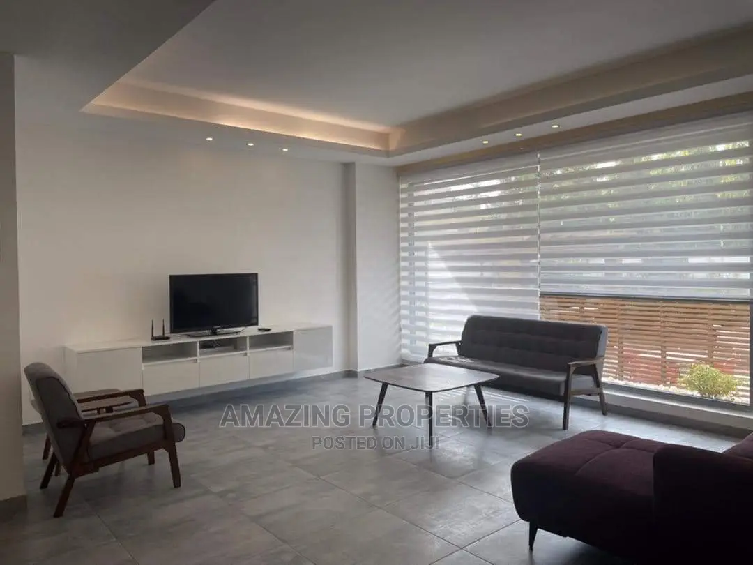 Furnished 2bdrm House in Semi-Furnished Two for rent in Labone