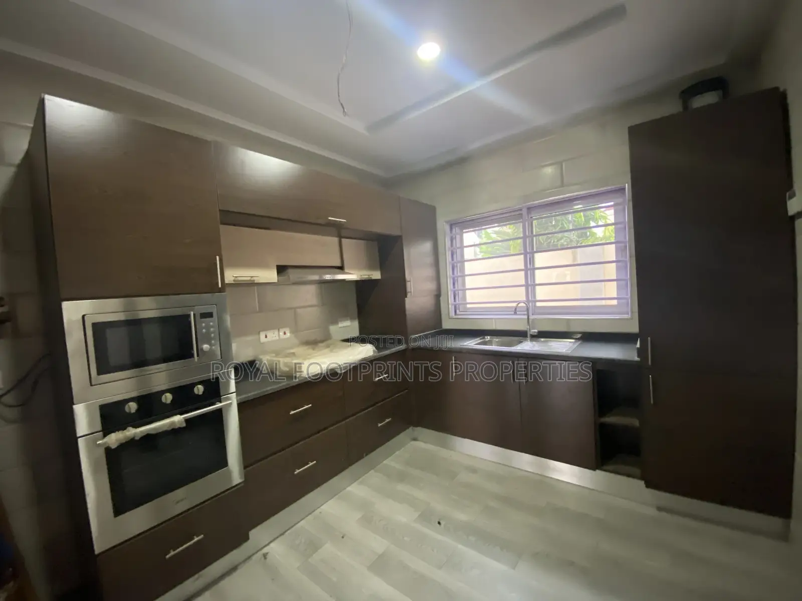 3bdrm House in Royal Footprints, East Legon for sale in East Legon