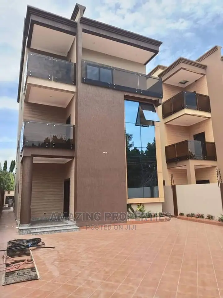 5bdrm House in , a C Mall Area for Rent in A&C Mall Area