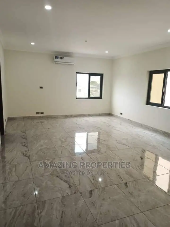 5bdrm House in , a C Mall Area for Rent in A&C Mall Area