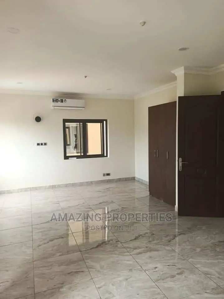 5bdrm House in , a C Mall Area for Rent in A&C Mall Area