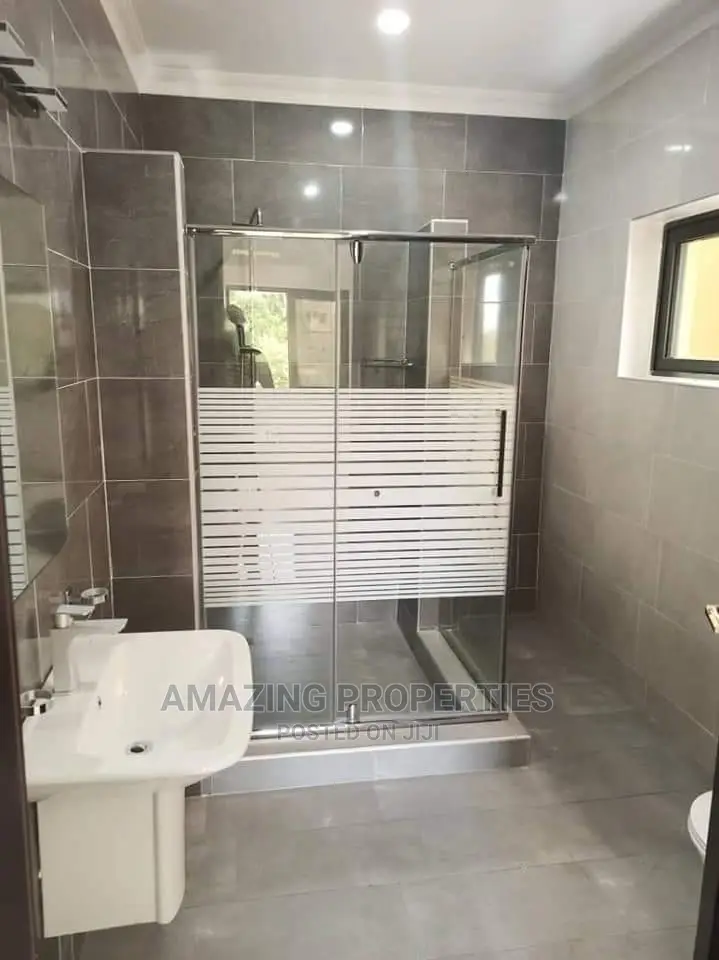 5bdrm House in , a C Mall Area for Rent in A&C Mall Area