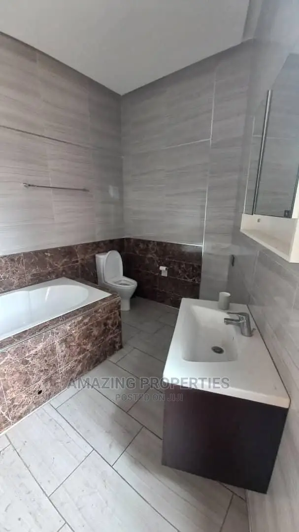3bdrm Townhouse / Terrace in East Legon for Rent in East Legon