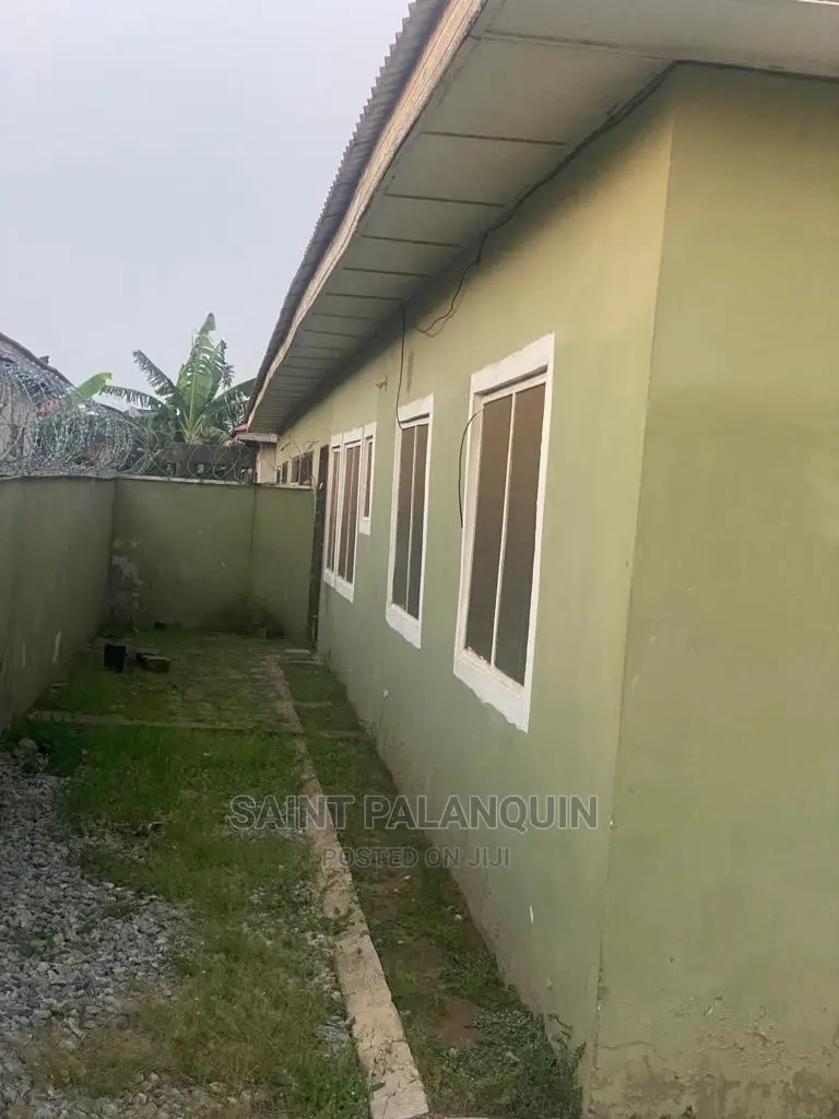 4bedroom Sfcontain 4 Rent or Sale at Kasoa Behind Kaaf Univs in Budumburam