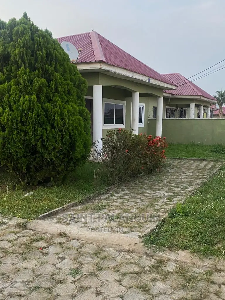 4bedroom Sfcontain 4 Rent or Sale at Kasoa Behind Kaaf Univs in Budumburam