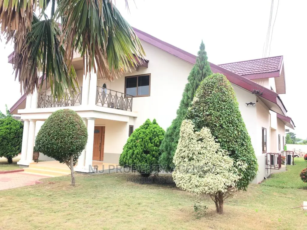 6bdrm House in Community 22, Tema Metropolitan for sale in Tema Metropolitan