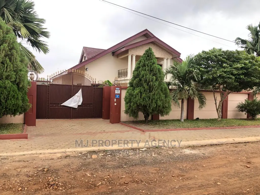 6bdrm House in Community 22, Tema Metropolitan for sale in Tema Metropolitan