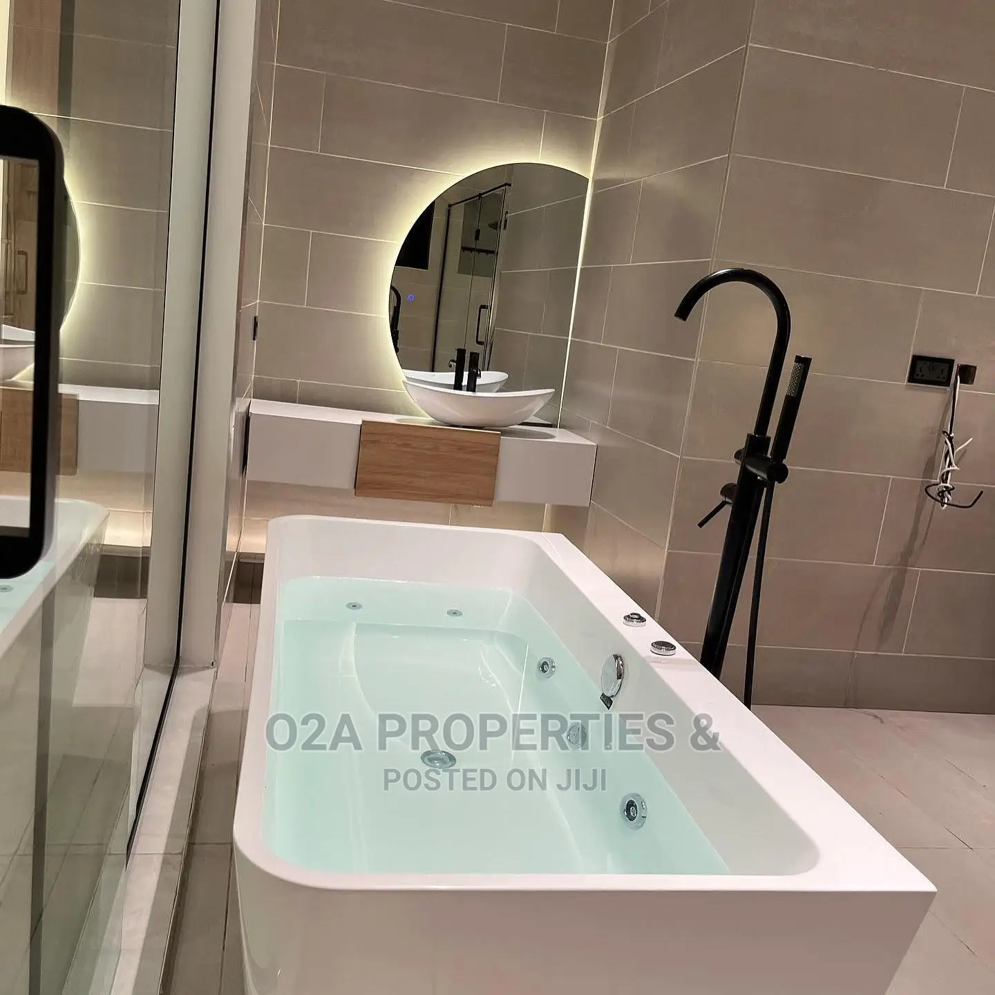 4bdrm House in School Junction for Sale in School Junction