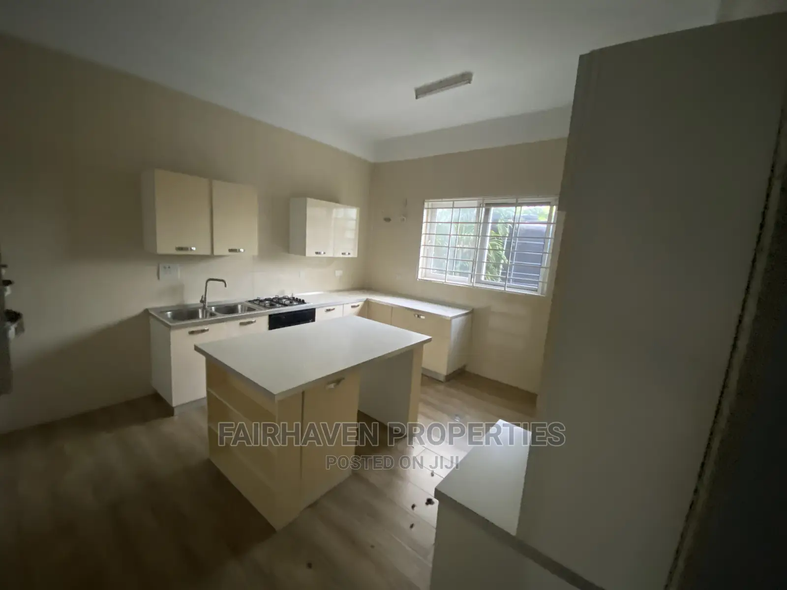 3bdrm Apartment in Tseaddo, Airport Residential Area for rent in Airport Residential Area