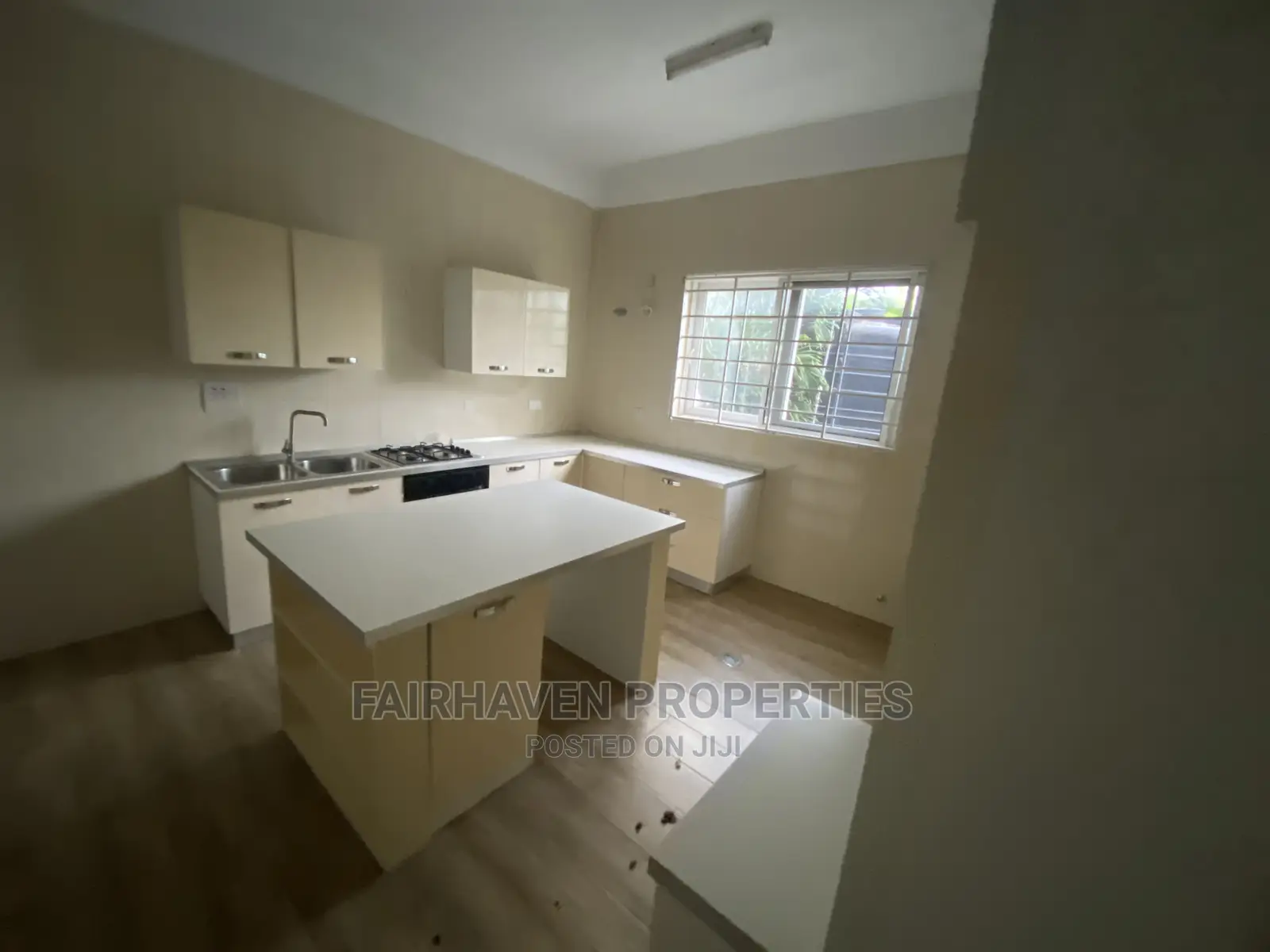 3bdrm Apartment in Tseaddo, Airport Residential Area for rent in Airport Residential Area