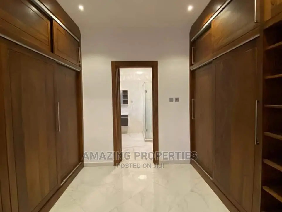 4bdrm House in East Legon for Sale in East Legon