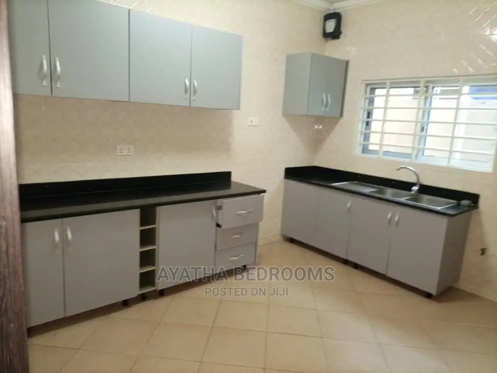 3bdrm House in Ayathar Bedroom, Spintex for Rent in Spintex
