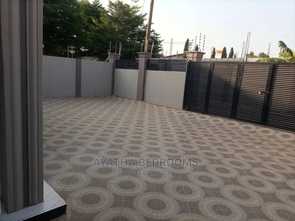 3bdrm House in Ayathar Bedroom, Spintex for Rent in Spintex