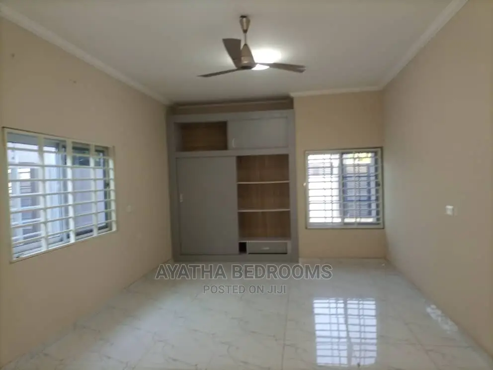 3bdrm House in Ayathar Bedroom, Spintex for Rent in Spintex